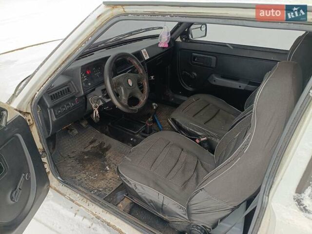 Белый ЗАЗ 1102 Таврия, объемом двигателя 1.1 л и пробегом 100 тыс. км за 500 $, фото 1 на Automoto.ua