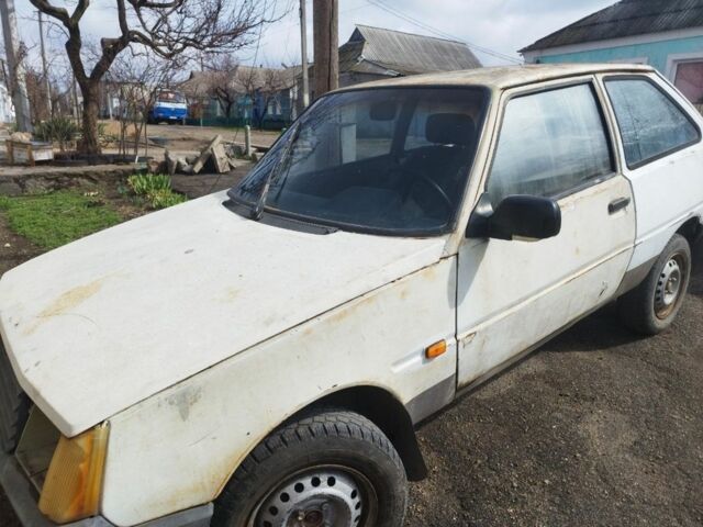 Белый ЗАЗ 1102 Таврия, объемом двигателя 1.2 л и пробегом 15 тыс. км за 350 $, фото 2 на Automoto.ua