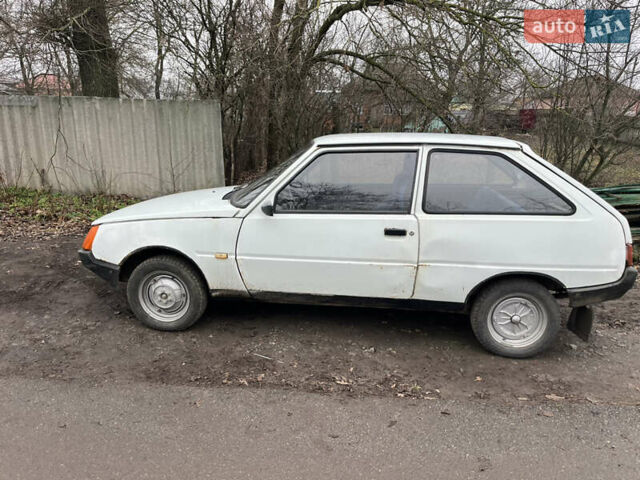 Белый ЗАЗ 1102 Таврия, объемом двигателя 0 л и пробегом 100 тыс. км за 500 $, фото 2 на Automoto.ua