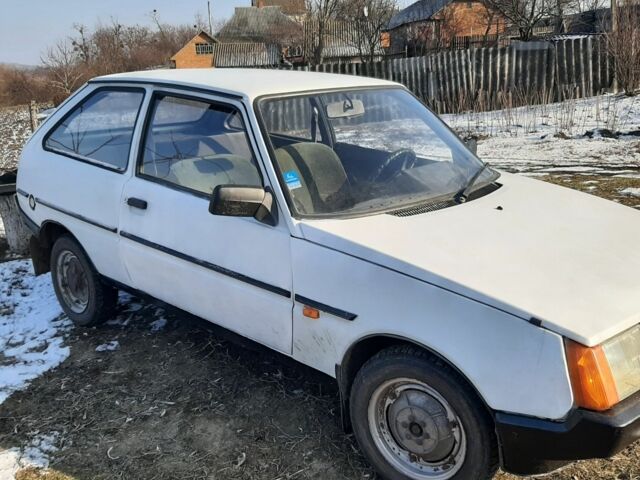 Белый ЗАЗ 1102 Таврия, объемом двигателя 0 л и пробегом 99 тыс. км за 404 $, фото 4 на Automoto.ua