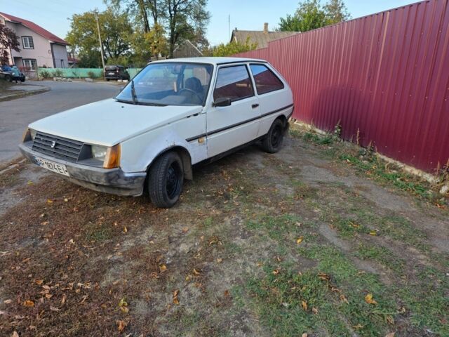 Белый ЗАЗ 1102 Таврия, объемом двигателя 1.1 л и пробегом 41 тыс. км за 345 $, фото 3 на Automoto.ua