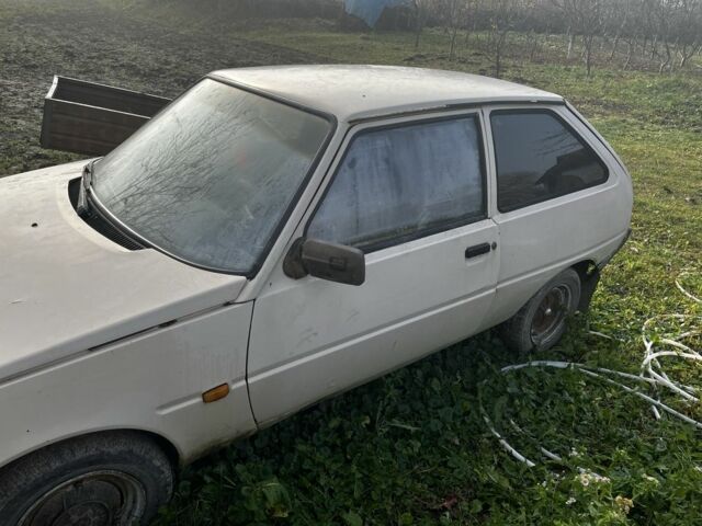 Белый ЗАЗ 1102 Таврия, объемом двигателя 0 л и пробегом 3 тыс. км за 286 $, фото 2 на Automoto.ua