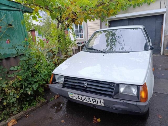 Белый ЗАЗ 1102 Таврия, объемом двигателя 1.1 л и пробегом 42 тыс. км за 845 $, фото 2 на Automoto.ua