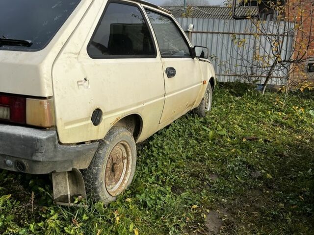 Белый ЗАЗ 1102 Таврия, объемом двигателя 0 л и пробегом 3 тыс. км за 286 $, фото 3 на Automoto.ua