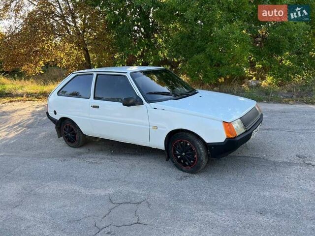 Белый ЗАЗ 1102 Таврия, объемом двигателя 1.1 л и пробегом 300 тыс. км за 900 $, фото 19 на Automoto.ua