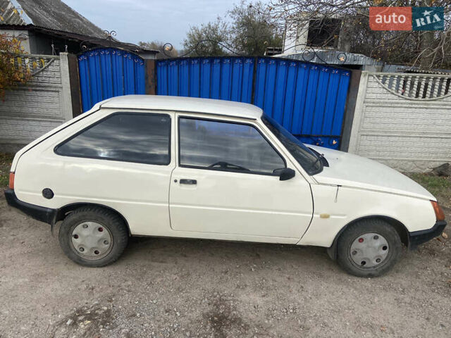 Белый ЗАЗ 1102 Таврия, объемом двигателя 0 л и пробегом 60 тыс. км за 712 $, фото 2 на Automoto.ua