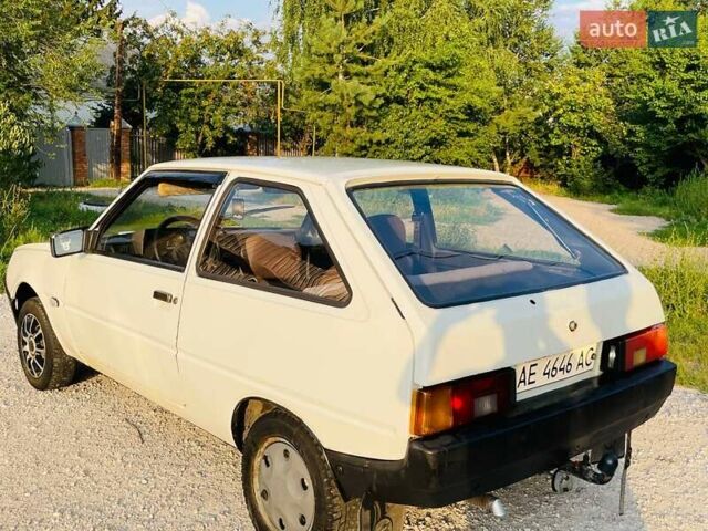 Белый ЗАЗ 1102 Таврия, объемом двигателя 1.1 л и пробегом 254 тыс. км за 550 $, фото 6 на Automoto.ua