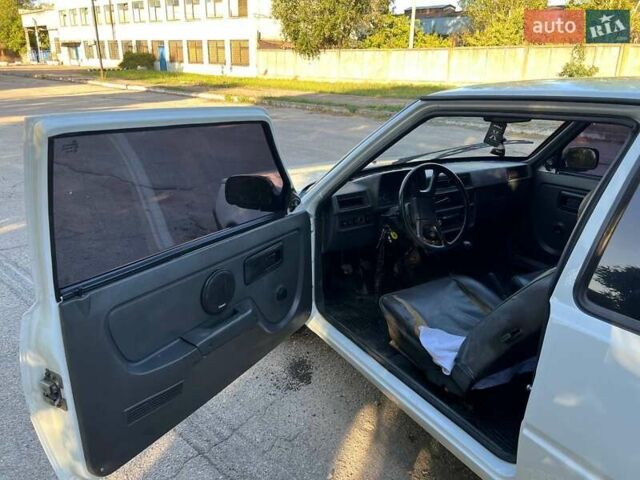 Белый ЗАЗ 1102 Таврия, объемом двигателя 1.1 л и пробегом 300 тыс. км за 900 $, фото 22 на Automoto.ua