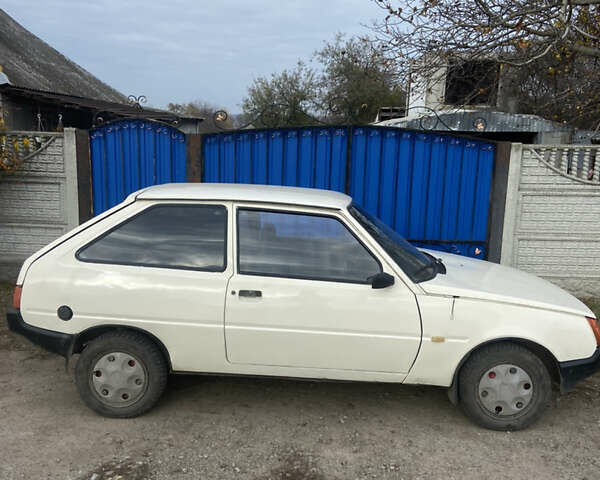 Белый ЗАЗ 1102 Таврия, объемом двигателя 0 л и пробегом 60 тыс. км за 712 $, фото 1 на Automoto.ua