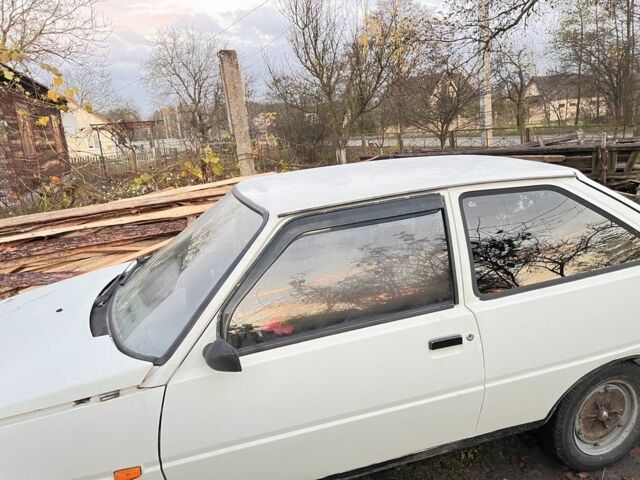 Белый ЗАЗ 1102 Таврия, объемом двигателя 1.1 л и пробегом 18 тыс. км за 700 $, фото 2 на Automoto.ua