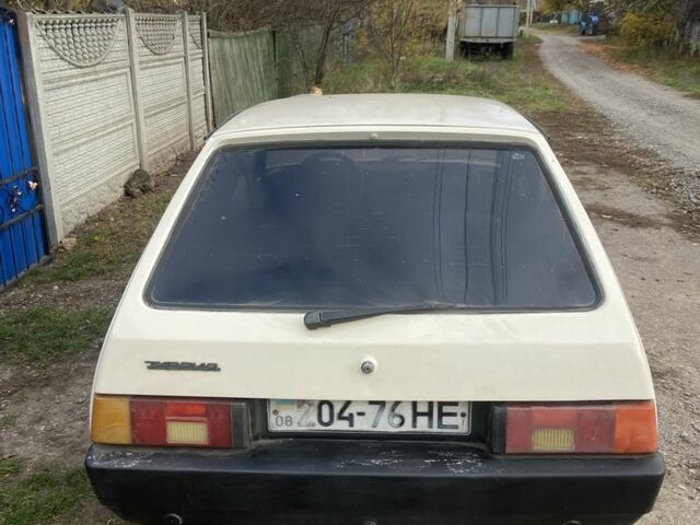 Белый ЗАЗ 1102 Таврия, объемом двигателя 1.1 л и пробегом 60 тыс. км за 714 $, фото 3 на Automoto.ua