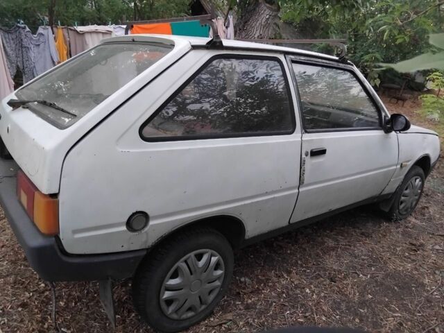 Белый ЗАЗ 1102 Таврия, объемом двигателя 1.2 л и пробегом 6 тыс. км за 406 $, фото 3 на Automoto.ua