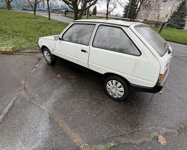 Белый ЗАЗ 1102 Таврия, объемом двигателя 1.2 л и пробегом 150 тыс. км за 600 $, фото 5 на Automoto.ua