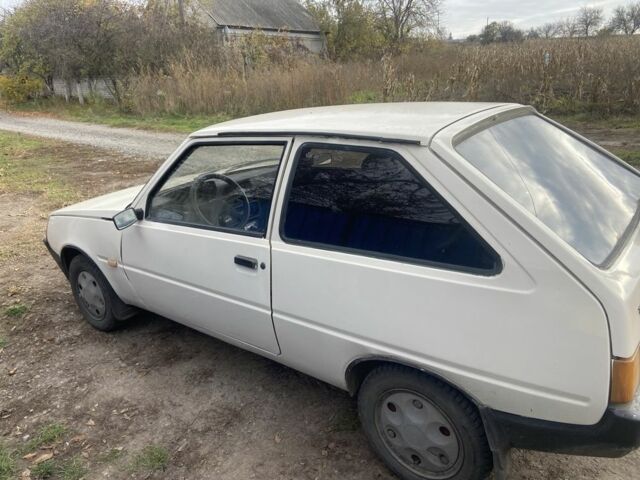 Белый ЗАЗ 1102 Таврия, объемом двигателя 1.1 л и пробегом 60 тыс. км за 714 $, фото 4 на Automoto.ua