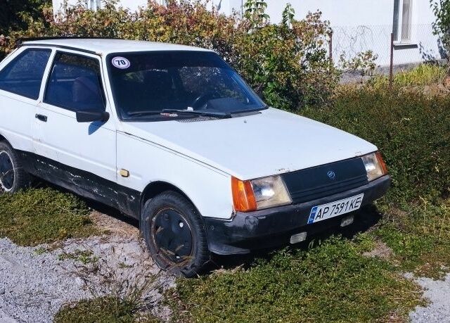 Белый ЗАЗ 1102 Таврия, объемом двигателя 1.1 л и пробегом 100 тыс. км за 286 $, фото 7 на Automoto.ua