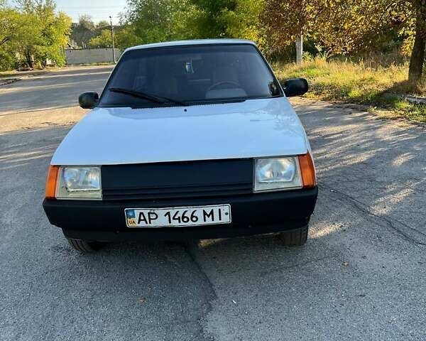 Белый ЗАЗ 1102 Таврия, объемом двигателя 1.1 л и пробегом 300 тыс. км за 900 $, фото 7 на Automoto.ua