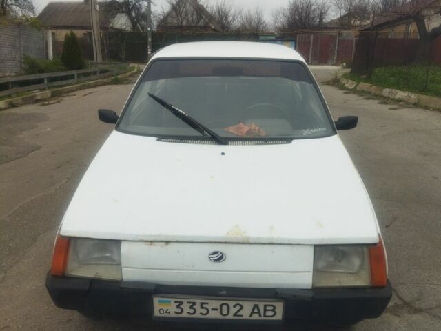 Белый ЗАЗ 1102 Таврия, объемом двигателя 1.1 л и пробегом 98 тыс. км за 309 $, фото 1 на Automoto.ua