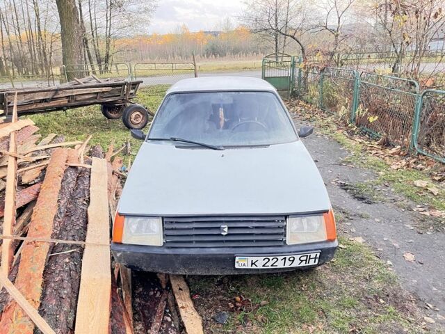 Белый ЗАЗ 1102 Таврия, объемом двигателя 1.1 л и пробегом 18 тыс. км за 700 $, фото 1 на Automoto.ua