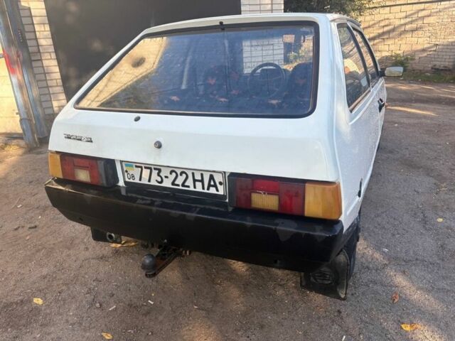 Белый ЗАЗ 1102 Таврия, объемом двигателя 1.1 л и пробегом 250 тыс. км за 385 $, фото 4 на Automoto.ua
