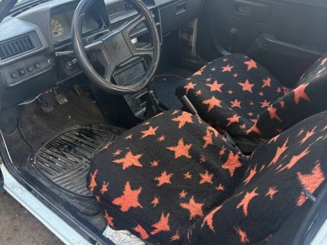 Белый ЗАЗ 1102 Таврия, объемом двигателя 1.1 л и пробегом 250 тыс. км за 385 $, фото 6 на Automoto.ua