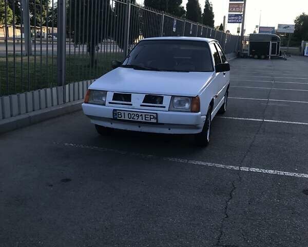Белый ЗАЗ 1102 Таврия, объемом двигателя 0 л и пробегом 565 тыс. км за 635 $, фото 3 на Automoto.ua