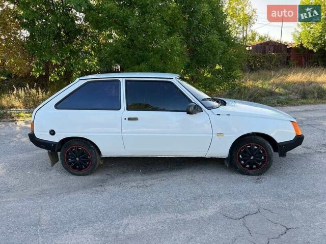 Белый ЗАЗ 1102 Таврия, объемом двигателя 1.1 л и пробегом 300 тыс. км за 900 $, фото 16 на Automoto.ua