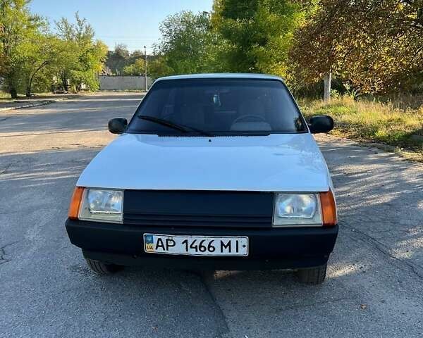 Белый ЗАЗ 1102 Таврия, объемом двигателя 1.1 л и пробегом 300 тыс. км за 900 $, фото 8 на Automoto.ua