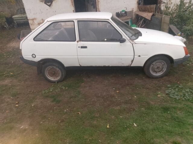 Белый ЗАЗ 1102 Таврия, объемом двигателя 1.1 л и пробегом 124 тыс. км за 333 $, фото 1 на Automoto.ua