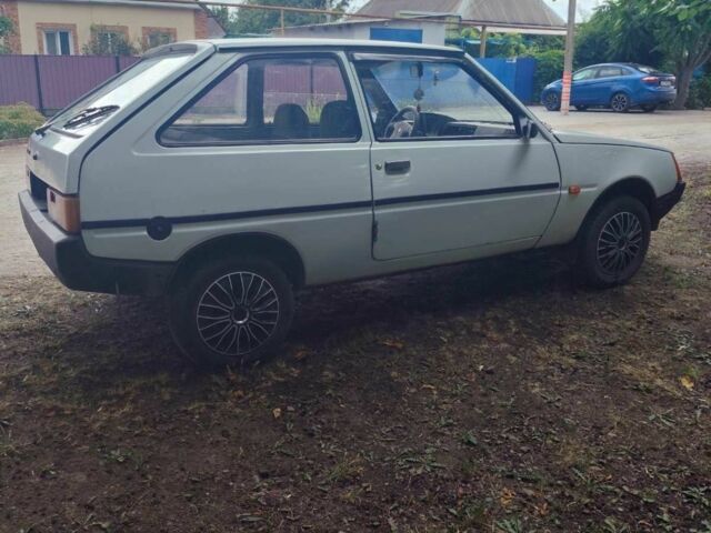 Белый ЗАЗ 1102 Таврия, объемом двигателя 1.1 л и пробегом 85 тыс. км за 808 $, фото 2 на Automoto.ua