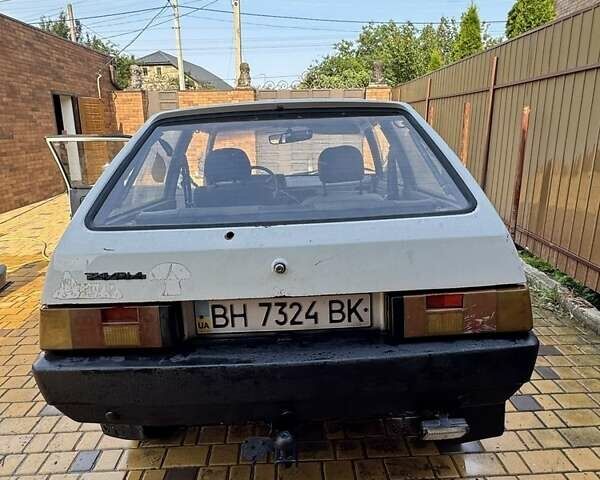 Белый ЗАЗ 1102 Таврия, объемом двигателя 1.2 л и пробегом 300 тыс. км за 425 $, фото 1 на Automoto.ua