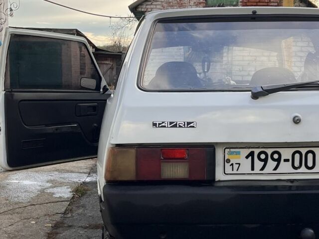 Белый ЗАЗ 1102 Таврия, объемом двигателя 1.1 л и пробегом 3 тыс. км за 545 $, фото 5 на Automoto.ua
