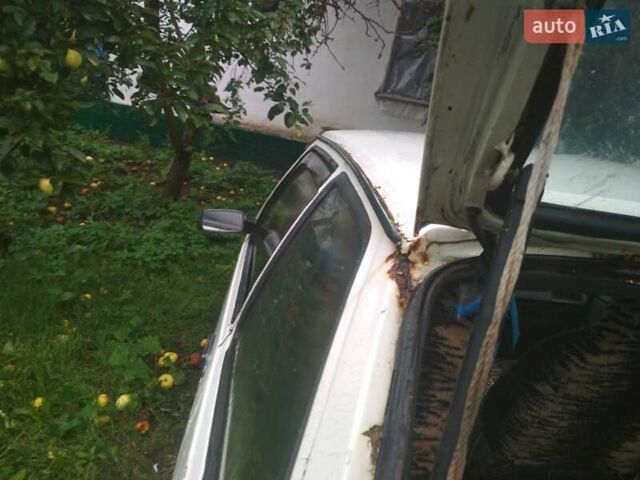 Белый ЗАЗ 1102 Таврия, объемом двигателя 1.2 л и пробегом 208 тыс. км за 550 $, фото 8 на Automoto.ua