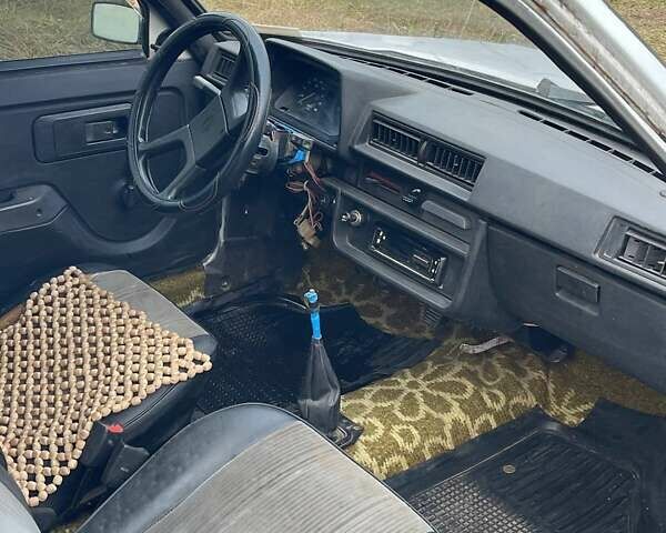 Белый ЗАЗ 1102 Таврия, объемом двигателя 1.2 л и пробегом 121 тыс. км за 400 $, фото 4 на Automoto.ua