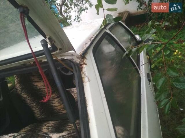 Белый ЗАЗ 1102 Таврия, объемом двигателя 1.2 л и пробегом 208 тыс. км за 550 $, фото 7 на Automoto.ua