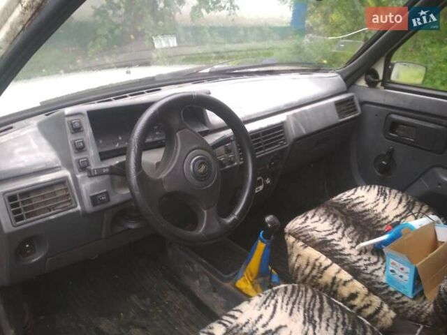 Белый ЗАЗ 1102 Таврия, объемом двигателя 1.2 л и пробегом 208 тыс. км за 550 $, фото 6 на Automoto.ua