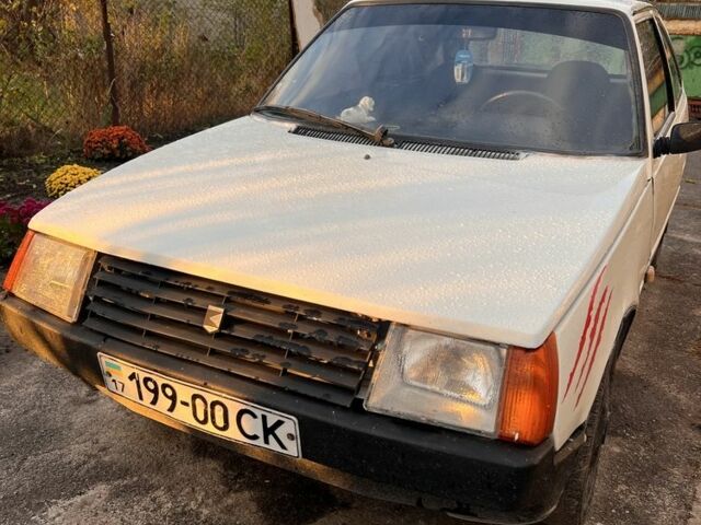 Белый ЗАЗ 1102 Таврия, объемом двигателя 1.1 л и пробегом 3 тыс. км за 545 $, фото 3 на Automoto.ua