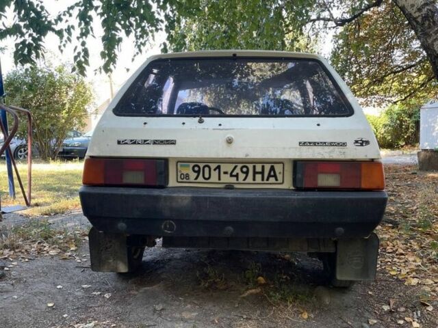 Белый ЗАЗ 1102 Таврия, объемом двигателя 1.1 л и пробегом 100 тыс. км за 534 $, фото 3 на Automoto.ua