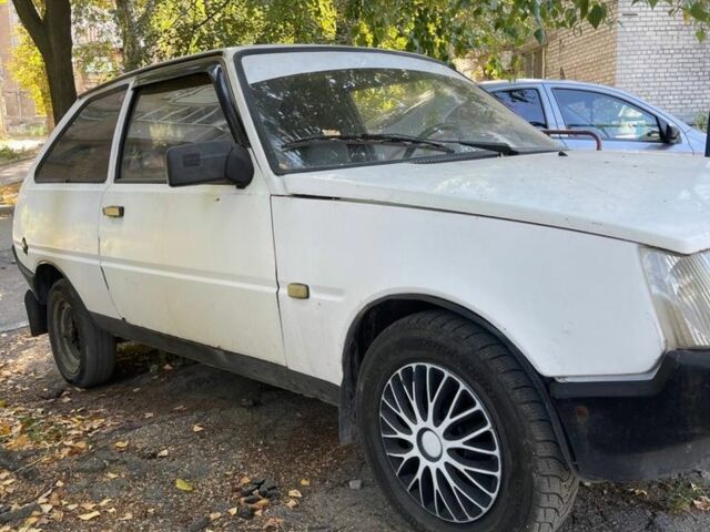 Белый ЗАЗ 1102 Таврия, объемом двигателя 1.1 л и пробегом 100 тыс. км за 534 $, фото 1 на Automoto.ua