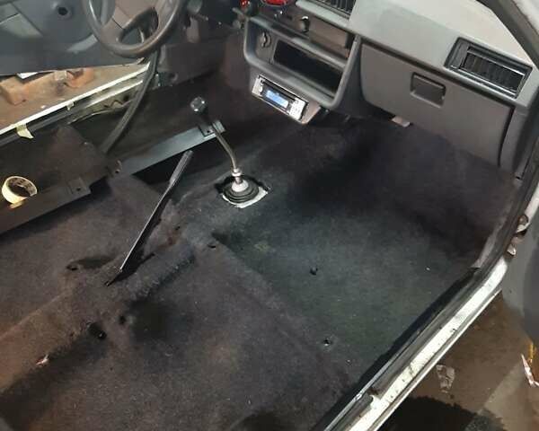 Білий ЗАЗ 1102 Таврія, об'ємом двигуна 0 л та пробігом 200 тис. км за 500 $, фото 6 на Automoto.ua