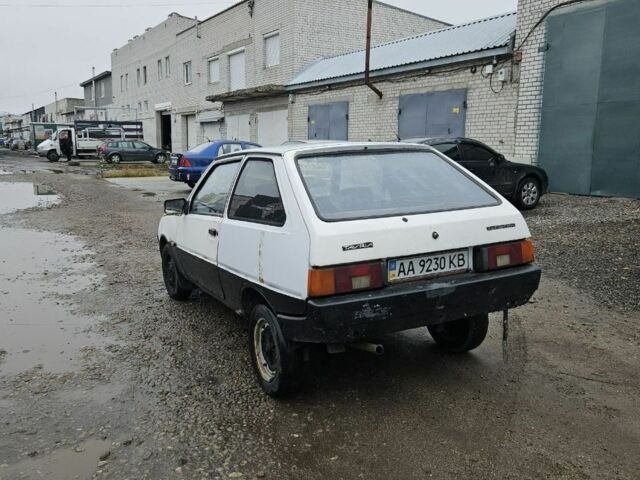 Белый ЗАЗ 1102 Таврия, объемом двигателя 1.1 л и пробегом 300 тыс. км за 405 $, фото 2 на Automoto.ua