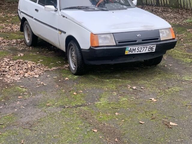 Белый ЗАЗ 1102 Таврия, объемом двигателя 1.1 л и пробегом 85 тыс. км за 535 $, фото 1 на Automoto.ua