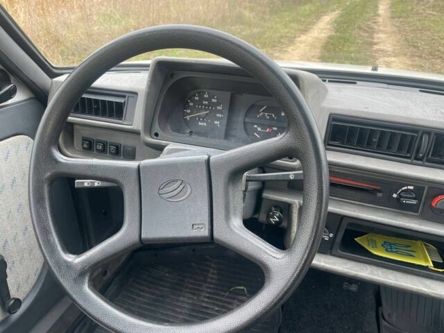 Белый ЗАЗ 1102 Таврия, объемом двигателя 1.2 л и пробегом 28 тыс. км за 1400 $, фото 5 на Automoto.ua