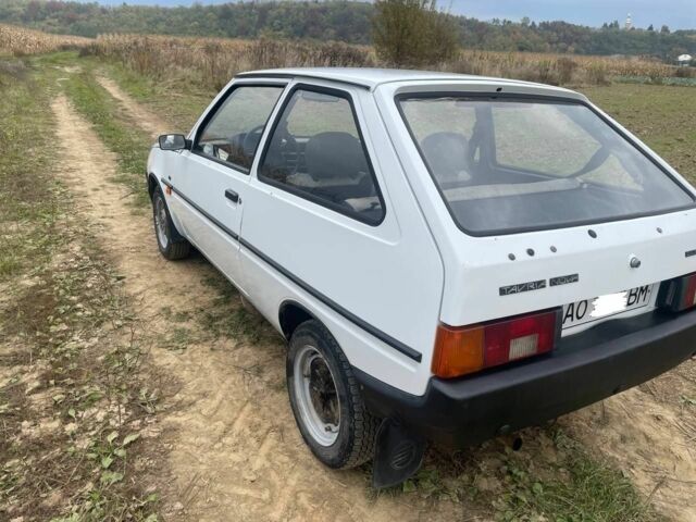 Белый ЗАЗ 1102 Таврия, объемом двигателя 1.2 л и пробегом 28 тыс. км за 1400 $, фото 3 на Automoto.ua