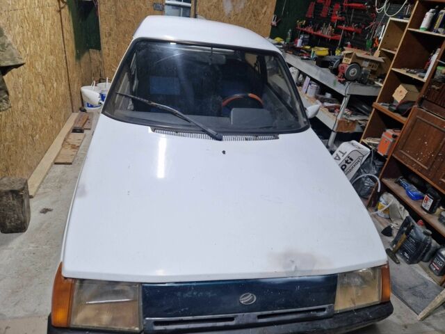 Білий ЗАЗ 1102 Таврія, об'ємом двигуна 0 л та пробігом 100 тис. км за 308 $, фото 9 на Automoto.ua