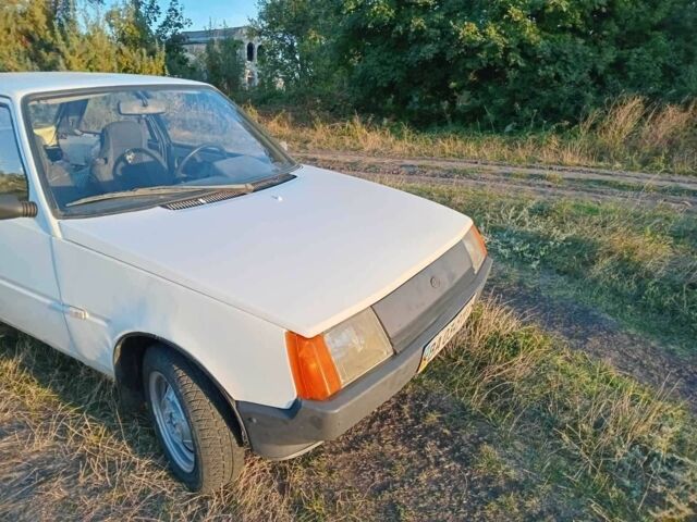 Белый ЗАЗ 1102 Таврия, объемом двигателя 1.1 л и пробегом 50 тыс. км за 30000 $, фото 7 на Automoto.ua