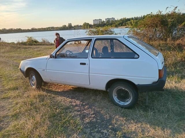Белый ЗАЗ 1102 Таврия, объемом двигателя 1.1 л и пробегом 50 тыс. км за 30000 $, фото 2 на Automoto.ua
