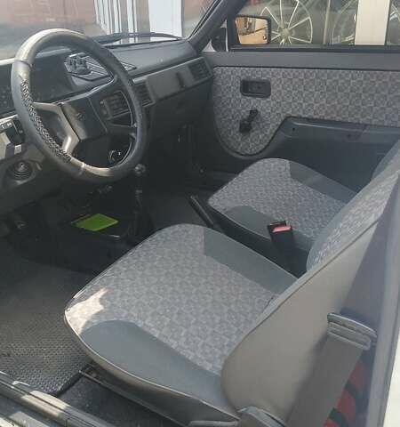 Белый ЗАЗ 1102 Таврия, объемом двигателя 1.3 л и пробегом 165 тыс. км за 1400 $, фото 11 на Automoto.ua
