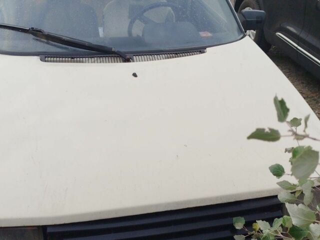 Белый ЗАЗ 1102 Таврия, объемом двигателя 1.2 л и пробегом 100 тыс. км за 290 $, фото 6 на Automoto.ua