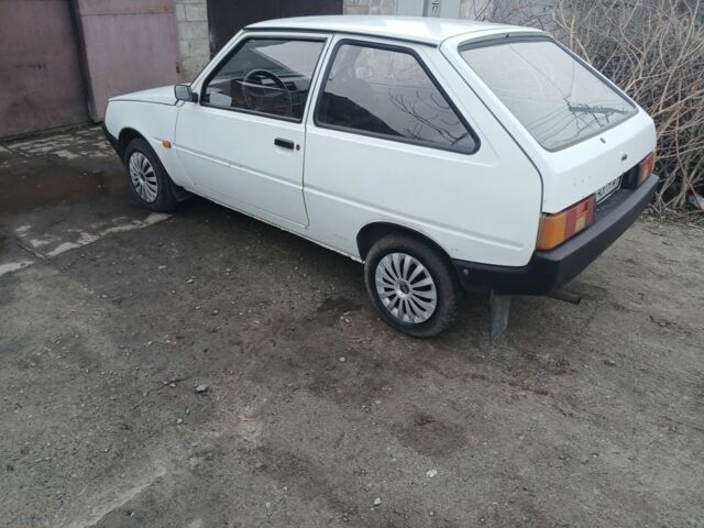 Белый ЗАЗ 1102 Таврия, объемом двигателя 1.1 л и пробегом 184 тыс. км за 800 $, фото 5 на Automoto.ua