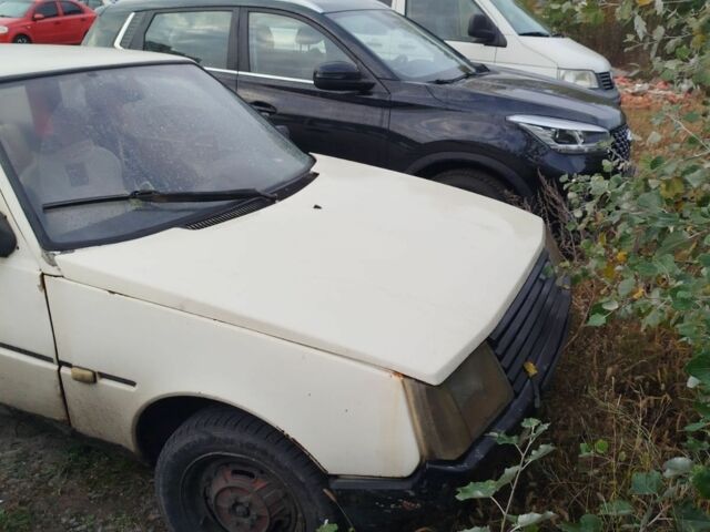 Белый ЗАЗ 1102 Таврия, объемом двигателя 1.2 л и пробегом 100 тыс. км за 550 $, фото 5 на Automoto.ua